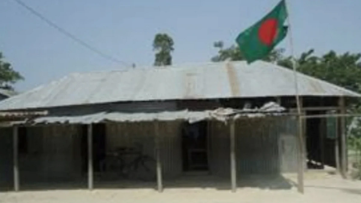 দিনের পর দিন অনুপস্থিত চেয়ারম্যান, ভোগান্তি নিরসনে নেই পদক্ষেপ