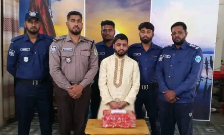 কক্সবাজারমুখী সিএনজি তল্লাশি করে ২০ হাজার ইয়াবাসহ মাদক কারবারি আটক