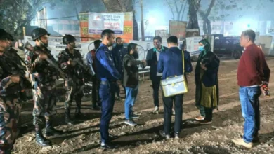 নির্বাচনী আচরণবিধি লঙ্ঘন দুই সমর্থককে জরিমানা