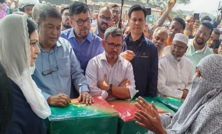 রাজধানীর ভাষানটেকে অগ্নিকাণ্ডে ক্ষতিগ্রস্তদের পাশে ডা. জুবাইদা রহমান