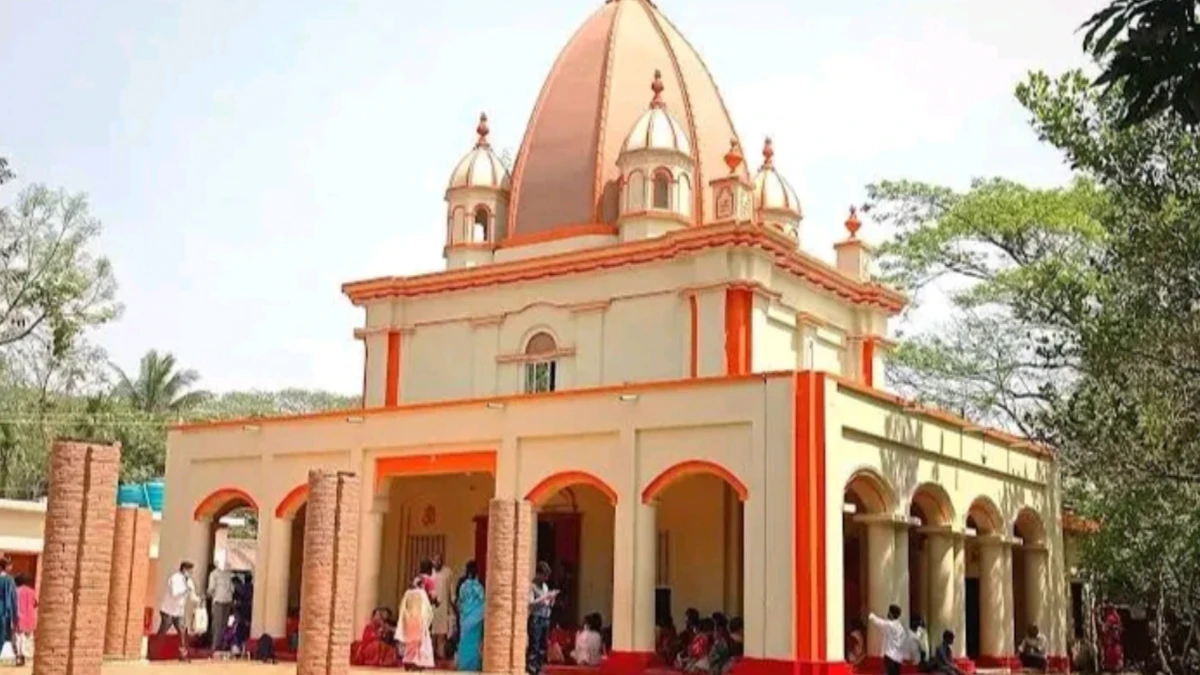 দেবী যশোরেশ্বরীর মন্দির নির্মাণ করেছিলেন রাজা প্রতাপাদিত্যের কাকা শ্রী বসন্ত রায়