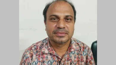 ভোটকেন্দ্রে দায়িত্ব নিতে এসে প্রিজাইডিং কর্মকর্তা অজ্ঞান