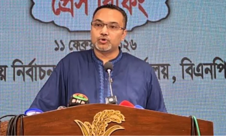 বিভিন্ন জায়গায় প্রচুর বোরকা-নেকাব বানানোর তথ্য পাচ্ছি : মাহদী আমিন