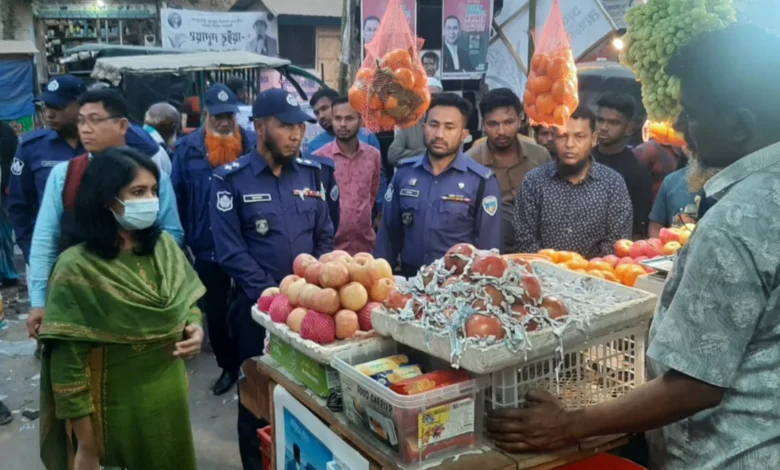 পানছড়িতে ভ্রাম্যমাণ আদালতের অভিযান: ভোক্তা অধিকার আইনে ৫ দোকানে জরিমানা