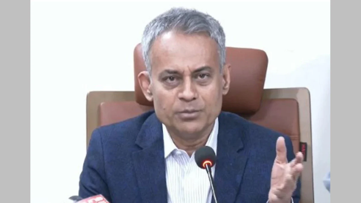 রেলকে লাভজনক ও সেবামূলক প্রতিষ্ঠানে পরিণত করতে হবে