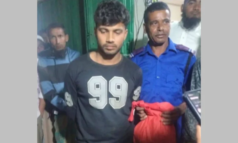 নাইক্ষ্যংছড়িতে চৌকিদার বক্করের বিরুদ্ধে ইয়াবা গোপণ করার অভিযোগ