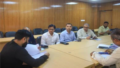 ঢাকা–৬ আসনে দ্রব্যমূল্য নিয়ন্ত্রণের উদ্যোগে ভোক্তা অধিকার কর্মকর্তাদের সঙ্গে বৈঠকে ইসারক হোসেন