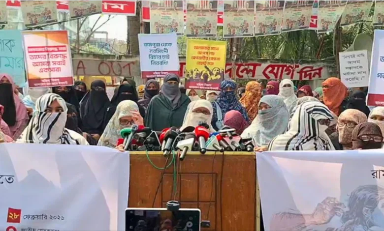 নারী-শিশুর ওপর নির্যাতন-হত্যার শাস্তি নিশ্চিতের দাবিতে মহিলা জামায়াতের মানববন্ধন