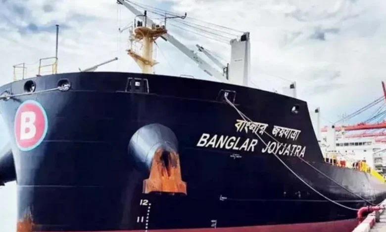 ৩১ নাবিক নিয়ে আমিরাতের বন্দরে আটকা পড়েছে ‘বাংলার জয়যাত্রা’