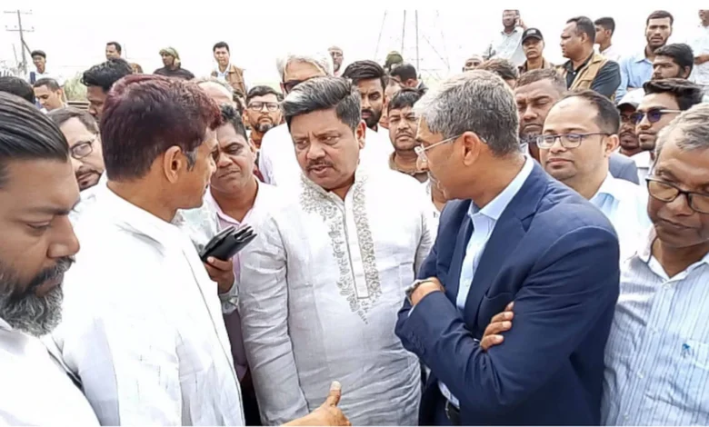 গাজীপুরে খান পুনরুদ্ধার ও খনন প্রকল্পের অগ্রগতি পরিদর্শন