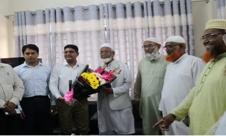 বেনাপোল স্থলবন্দরকে দুর্নীতিমুক্ত ও আধুনিক গড়ে তুলতে ঐক্যবদ্ধ উদ্যোগের আহ্বান এমপি আজীজুর রহমানের।