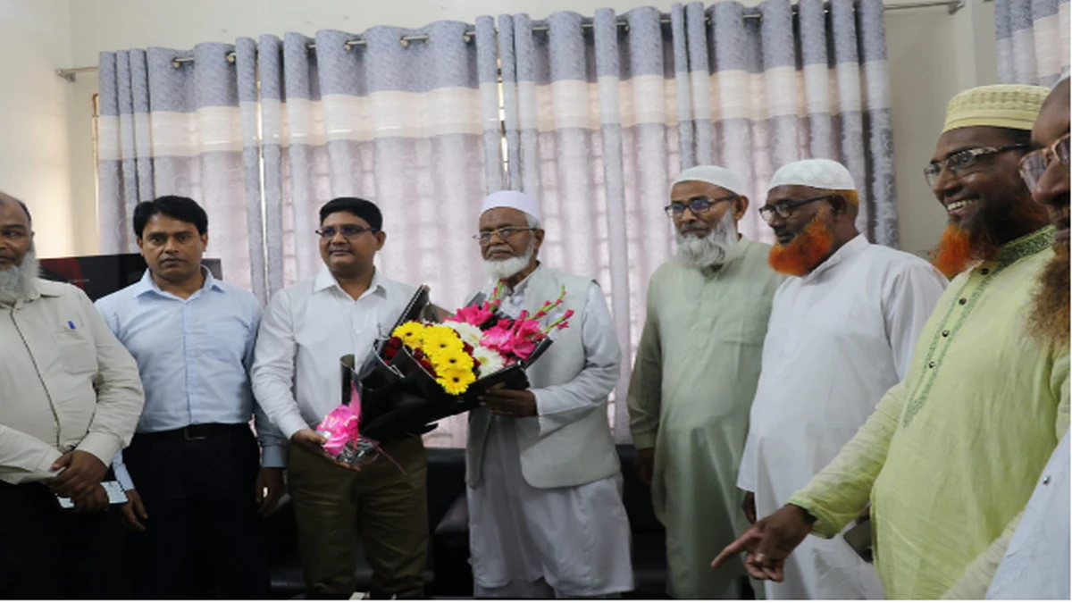 বেনাপোল স্থলবন্দরকে দুর্নীতিমুক্ত ও আধুনিক গড়ে তুলতে ঐক্যবদ্ধ উদ্যোগের আহ্বান এমপি আজীজুর রহমানের।