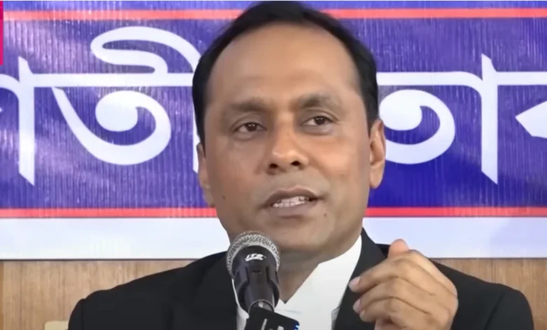 হঠাৎ ভূমি অফিসে প্রতিমন্ত্রী, দেখলেন এখনও কোনও কর্মকর্তা আসেননি