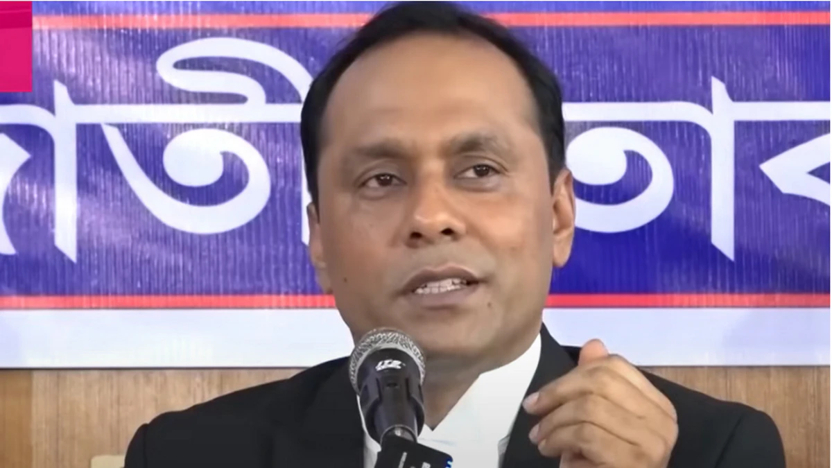 হঠাৎ ভূমি অফিসে প্রতিমন্ত্রী, দেখলেন এখনও কোনও কর্মকর্তা আসেননি