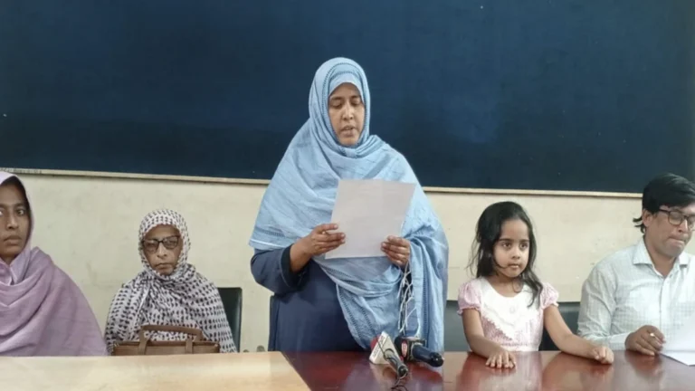 যশোরে অপহৃত ব্যবসায়ীকে উদ্ধারের দাবিতে পরিবারের সংবাদ সম্মেলন