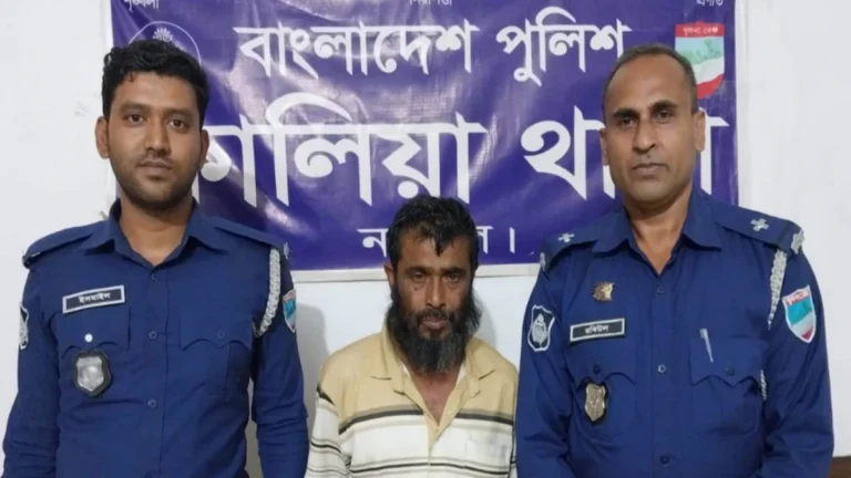 নড়াইলের কালিয়া থানা পুলিশের অভিযানে হত্যা মামলার আসামি গ্রেফতার