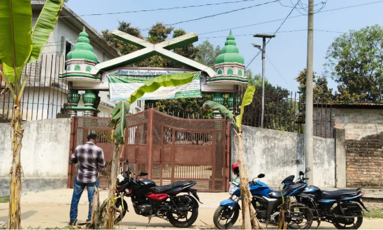 মান্দায় রফিকুল হত্যা মামলায় চিহ্নিত আসামী রেখে অজ্ঞাতনামা আসামী করে পুলিশের মামলা
