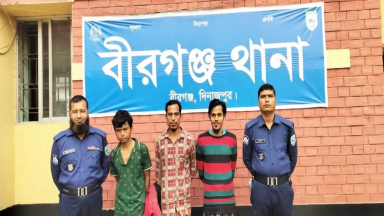 বীরগঞ্জে পৃথক অভিযানে মাদকসহ তিনজন গ্রেফতার
