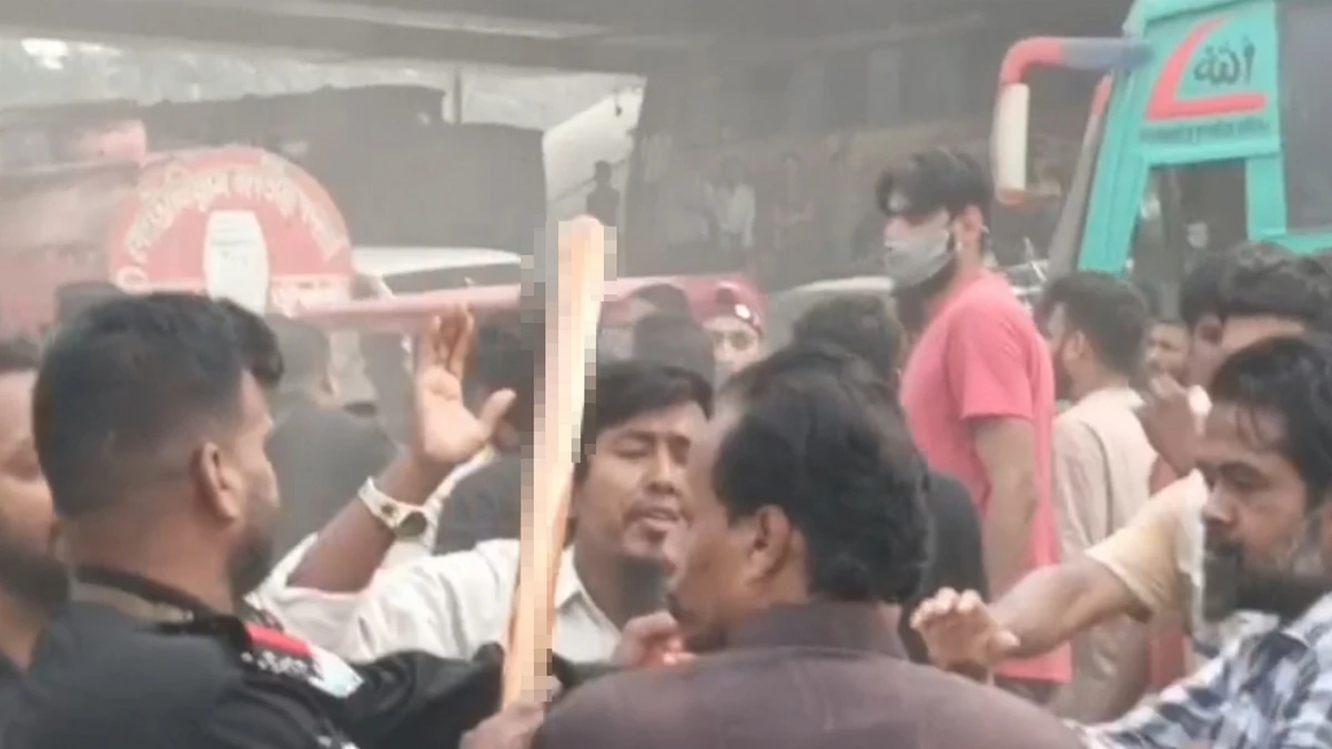 বালুর ঘাট দখল নিয়ে বিএনপির দুই গ্রুপে সংঘর্ষ, আহত ১০