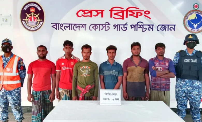 নানা ভাই বাহিনীর হাতে জিম্মি থাকা ৬ জেলে উদ্ধার