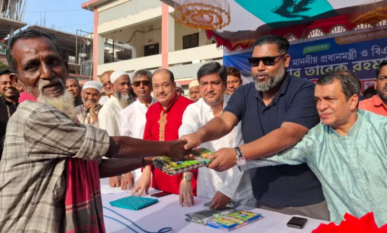 ঘরমুখো মানুষের নিরাপদ যাত্রা নিশ্চিতে ছুটির দিনেও কাজ করছেন প্রধানমন্ত্রী: এমপি রনি