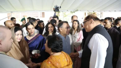 সর্বসাধারণের সঙ্গে প্রধানমন্ত্রীর ঈদের শুভেচ্ছা বিনিময়