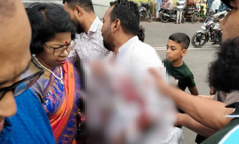 ঈদের দিন ঘুরতে এসে ব্লেড দিয়ে যুবকের আত্মহত্যার চেষ্টা