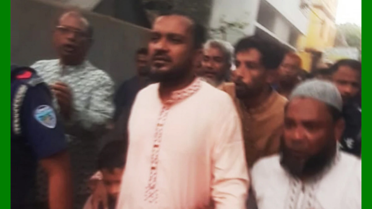 ঈদের দিন প্যারোলে মুক্তি পেয়ে বাবার জানাজায় স্বেচ্ছাসেবক লীগ নেতা