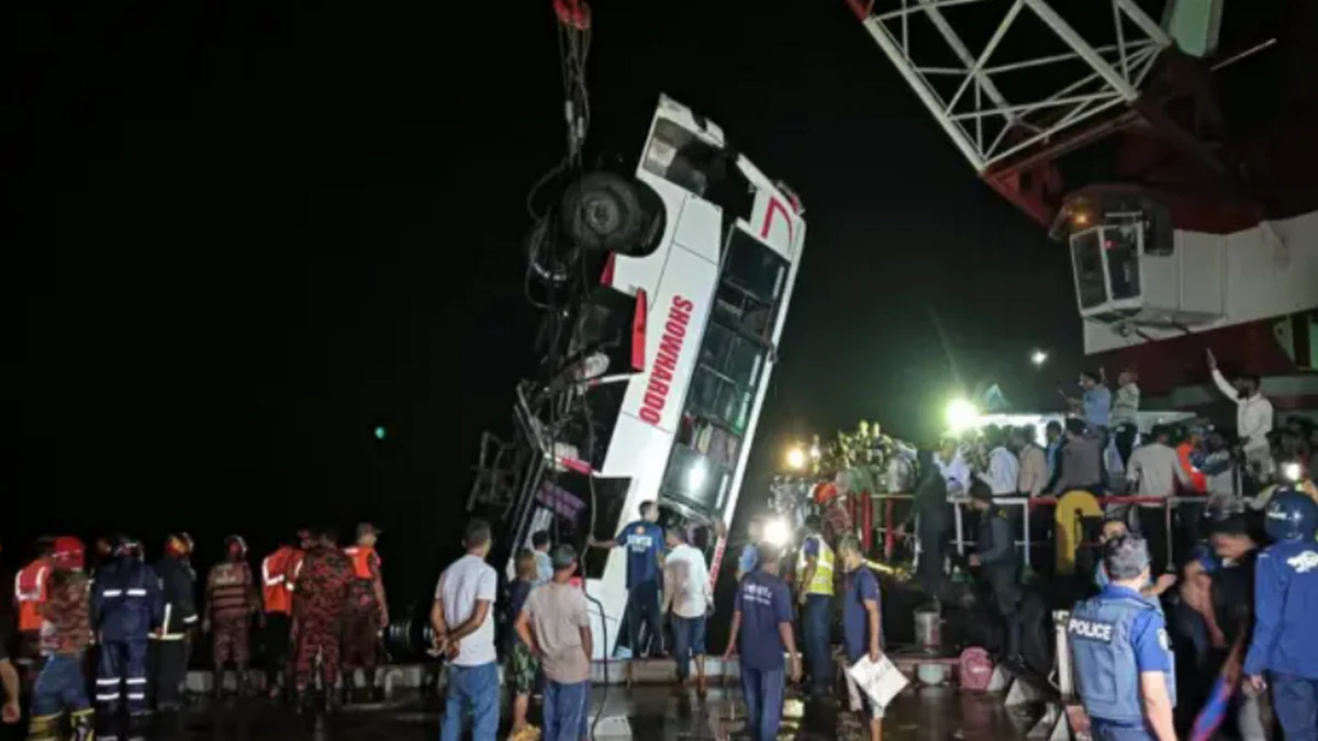 পদ্মায় বাসডুবিতে ক্রিকেটাঙ্গনেও শোকের ছায়া