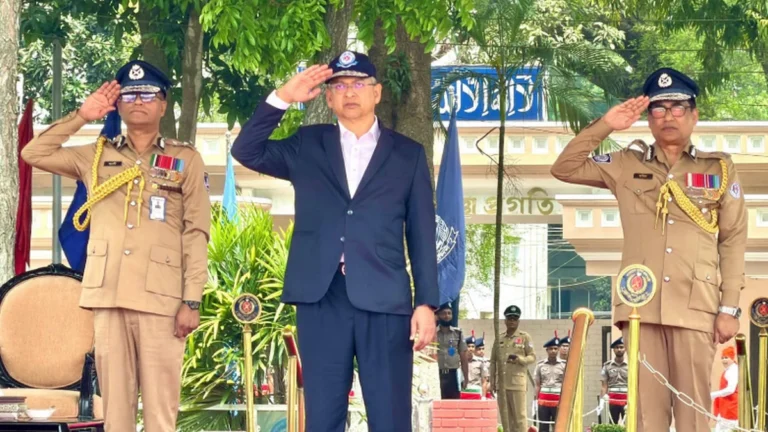 পুলিশের পোশাকে আসছে পরিবর্তন, বাহিনী হবে রাজনৈতিক প্রভাবমুক্ত: স্বরাষ্ট্রমন্ত্রী