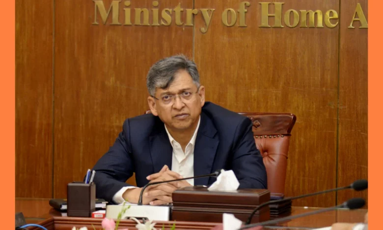 সিইসি সংবিধান লঙ্ঘন ও শপথ ভঙ্গ করেছেন : সংসদে স্বরাষ্ট্রমন্ত্রী