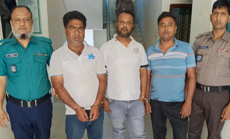 প্রাথমিক বিদ্যালয়ে মাদক সেবনের আড্ডা, আটক ৩