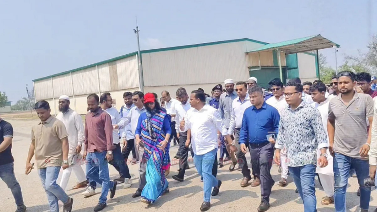 টেকনাফ স্থলবন্দর সচল, মিয়ানমারের সঙ্গে সীমান্ত বাণিজ্য শুরুর ঘোষণা নৌ প্রতিমন্ত্রীর