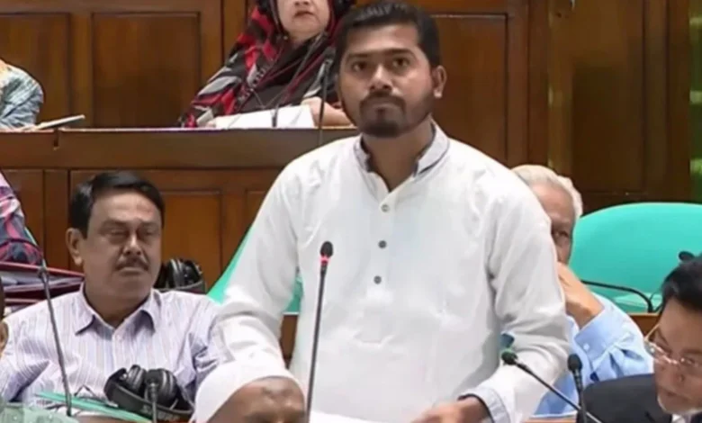 বিল উত্থাপনে বিচলিত প্রতিমন্ত্রী নুর, যা বললেন রাশেদ খাঁন