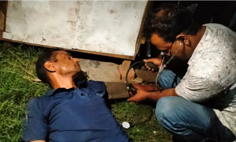পুলিশের ভয়ে ইয়াবা গিলে অচেতন মাদক কারবারি