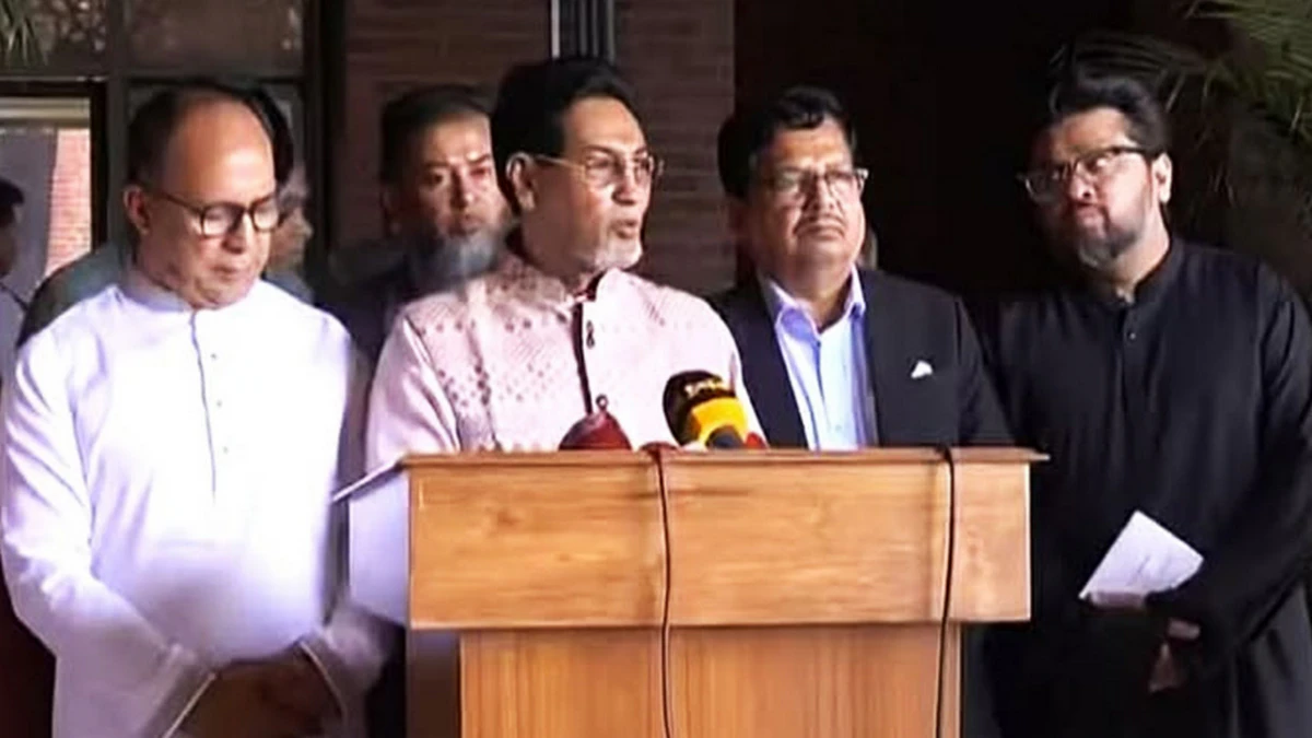 ২ লাখ টন তেলবাহী দুই জাহাজ ঘাটে, জানালেন চিফ হুইপ