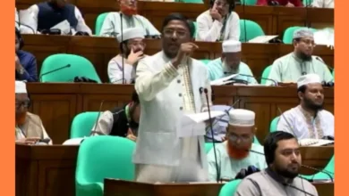 মহান সংসদে তেলের ভাণ্ডার, বাইরে তেল অনুপস্থিত