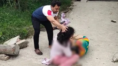মারামারিতে জড়ালেন তিনজন শিক্ষক-শিক্ষিকা