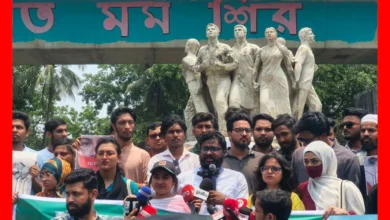 ঢাবিতে হাসান নাসিমের মুক্তির দাবিতে জাতীয় ছাত্রশক্তির মানববন্ধন