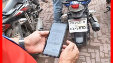 তেল সংগ্রহে নতুন জটিলতা: বিপাকে আইফোন ও বাটন ফোন ব্যবহারকারীরা