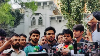 আসিফ মাহমুদ বলেন, মনিরা-নুসরাতের এনসিপি মনোনয়নপত্রের সমস্যা শীঘ্রই মিটবে