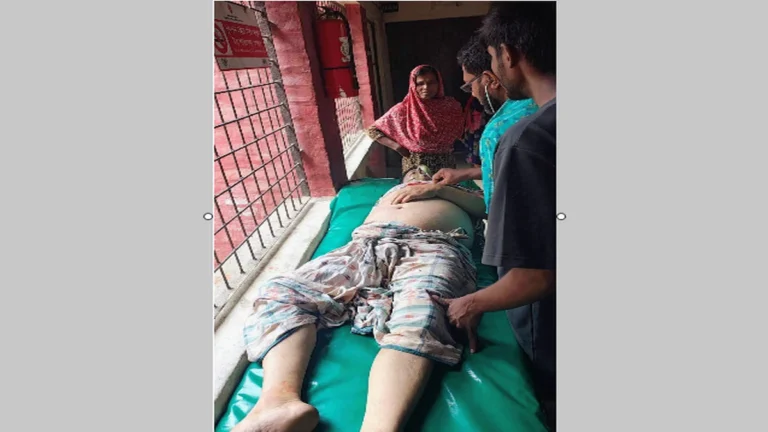 পুঠিয়ায় চাঁদা না পেয়ে ব্যসায়ীকে ছুরিকাঘাত করে হত্যা