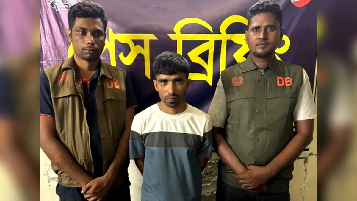 যশোরে ‘স্পাইডার শামীম’ ফের আটক, উদ্ধার চুরি হওয়া স্বর্ণালংকার