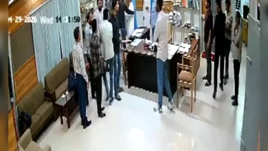 খাবারের টেবিল থেকে কলেজ শিক্ষককে তুলে নিয়ে ছাত্রদলের হেনস্তা