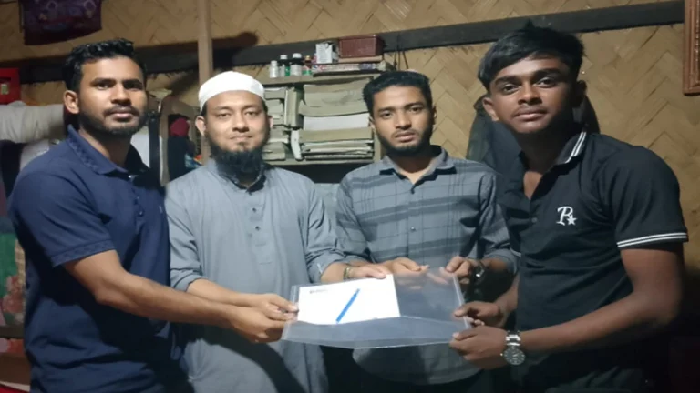 মুসলিম ব্লক ছাত্র কল্যাণ ফোরাম: এসএসসি পরীক্ষার্থীদের পরীক্ষা উপকরণ বিতরণ