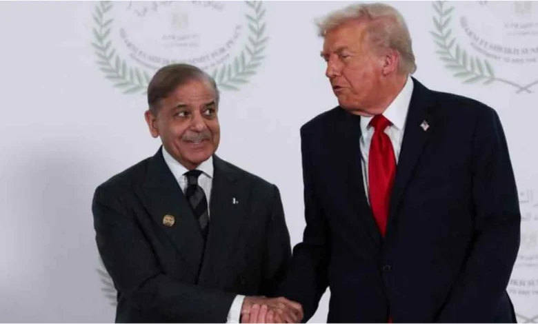 ট্রাম্পের কূটনীতির প্রশংসা করেন পাকিস্তান প্রধানমন্ত্রীর