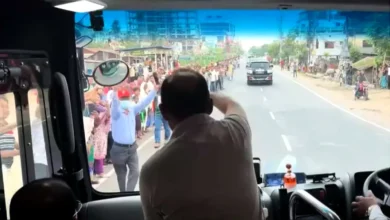 উলশী খাল পুনঃখনন উদ্বোধন করতে শার্শার পথে প্রধানমন্ত্রী; পথে জনতার ঢল।