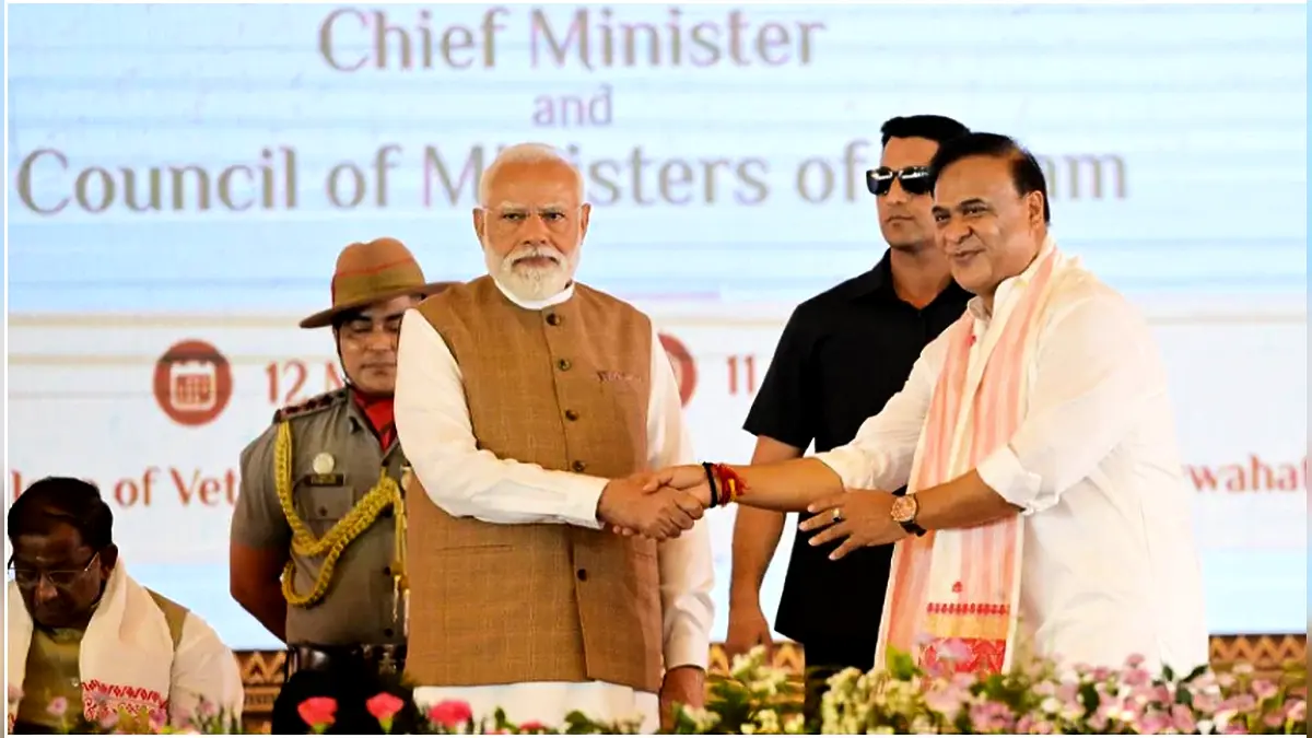 আসামের মুখ্যমন্ত্রী পদে দ্বিতীয় মেয়াদে হিমন্ত বিশ্ব শর্মার শপথ