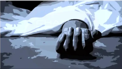বন্ধুকে বাড়িতে ডেকে কুপিয়ে হত্যা