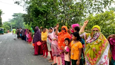 বিএনপি সমর্থকদের বাড়ি দোকানে হামলা ভাঙচুর লুটপাটের অভিযোগ, গ্রেপ্তার ৪